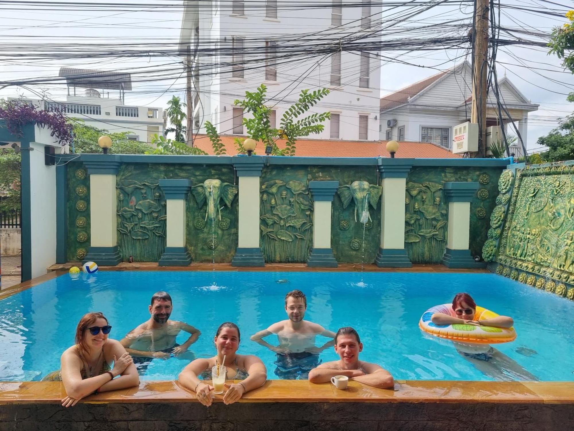 The Place Hostel Siem Reap Angkor Exterior photo